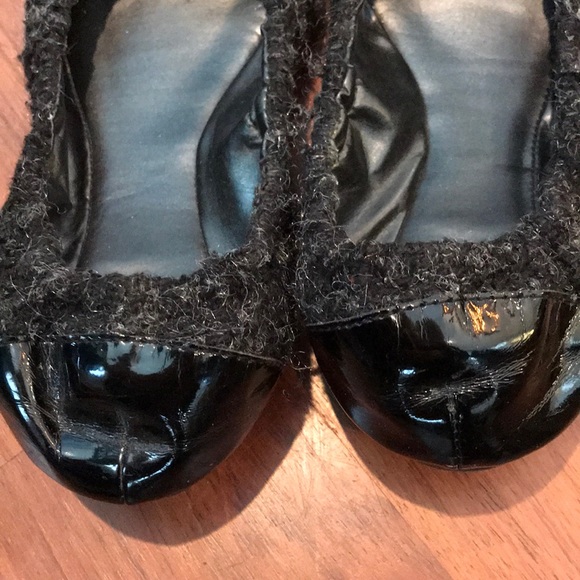 Tahari patent leather and boucle black flats - Picture 3 of 5
